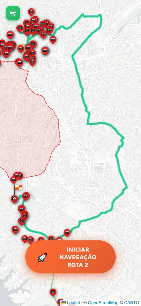 Tela do RotaTruck: mapa de São Paulo com a ZMRC em vermelho tracejado, a rota verde contornando a zona pelo leste e ícones de radar no caminho. Botão Iniciar navegação.
